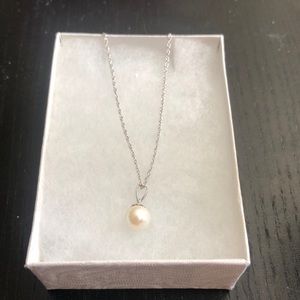 Real Pearl Necklace with Silver Setting